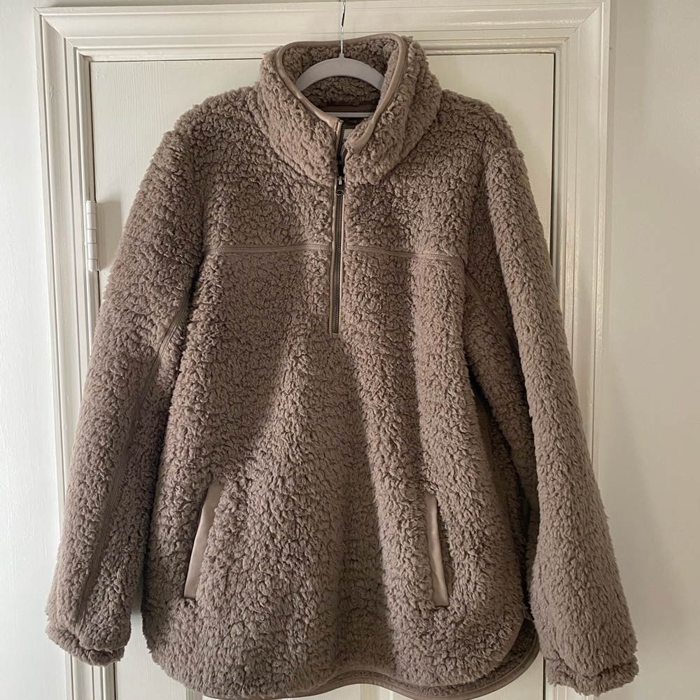 Brand New, Never Worn, Abercrombie and Fitch Soft A&F Fuzzy Pullover w/ Pocket